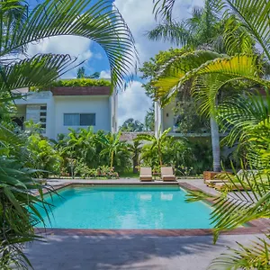 Отель Xscapetulum